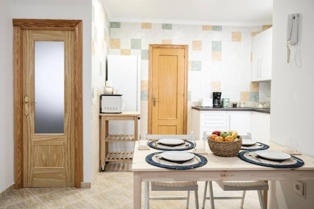 Apartamento A 100M Del Ayuntamiento Уэльва Экстерьер фото